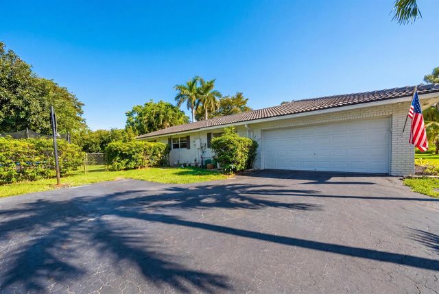 2651 NW 107th Avenue, Coral Springs, FL 33065