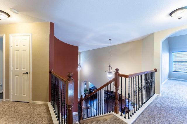 1302 Granada Court, Midlothian, TX 76065