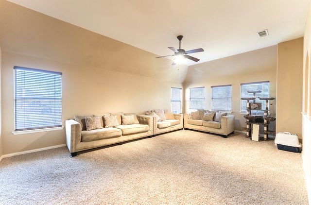 1302 Granada Court, Midlothian, TX 76065