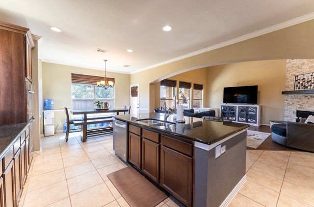 1302 Granada Court, Midlothian, TX 76065