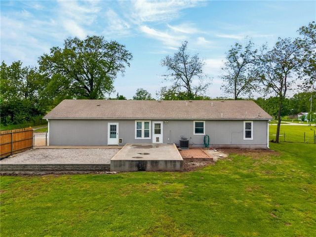 429 NW 1601st Road, Kingsville, MO 64061
