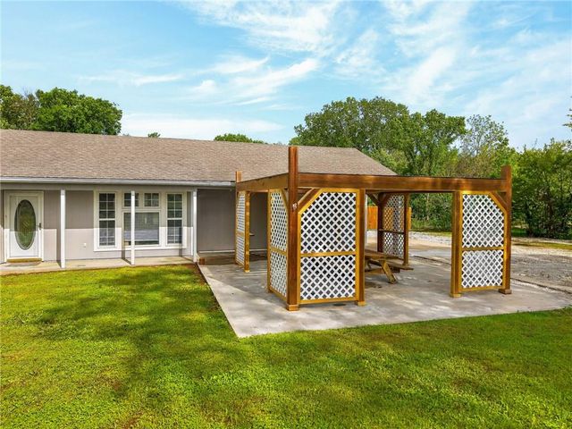 429 NW 1601st Road, Kingsville, MO 64061