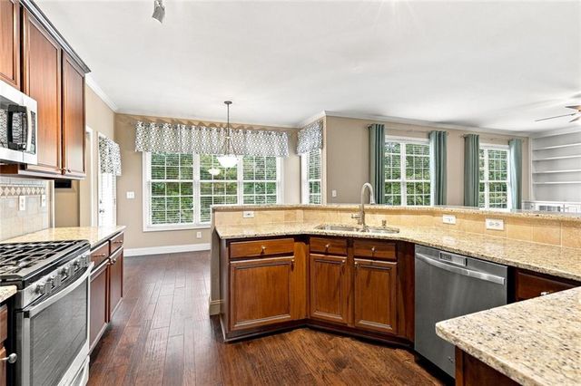 238 Ribbon Leaf View, Suwanee, GA 30024