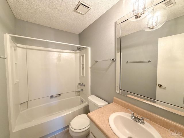 2299 Scenic Hwy P8, Pensacola, FL 32503