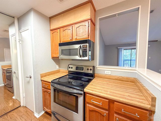 2299 Scenic Hwy P8, Pensacola, FL 32503