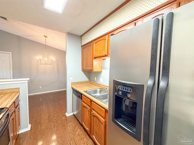 2299 Scenic Hwy P8, Pensacola, FL 32503