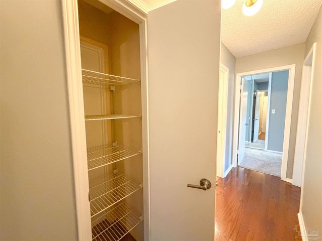 2299 Scenic Hwy P8, Pensacola, FL 32503