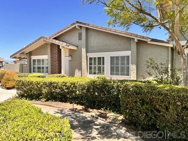 17426 Fairlie, San Diego, CA 92128