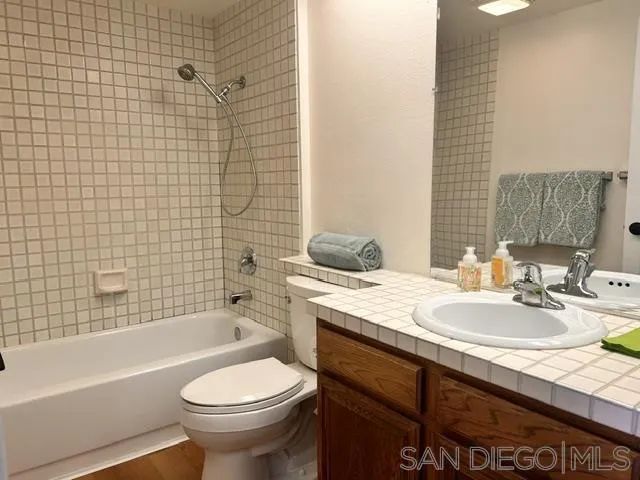 17426 Fairlie, San Diego, CA 92128