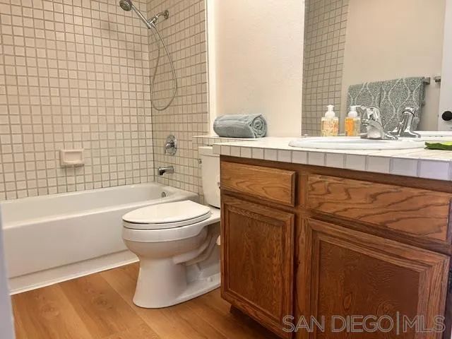 17426 Fairlie, San Diego, CA 92128