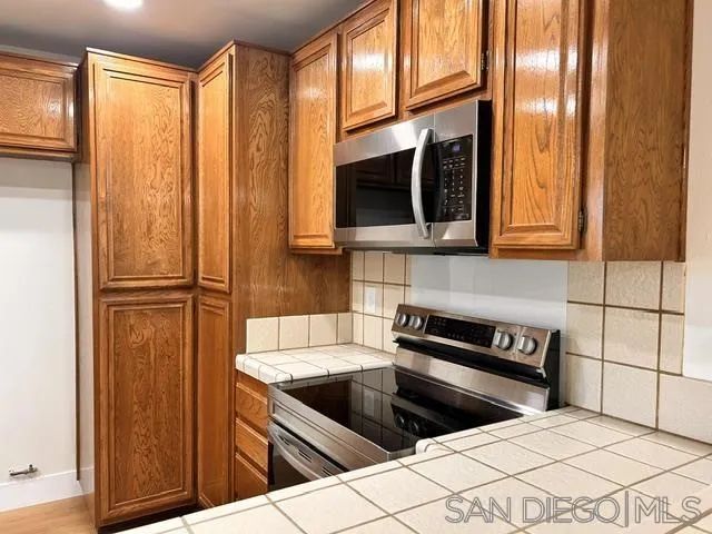 17426 Fairlie, San Diego, CA 92128