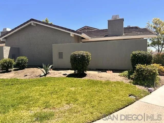 17426 Fairlie, San Diego, CA 92128