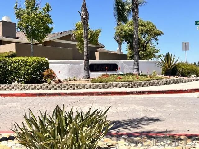 17426 Fairlie, San Diego, CA 92128