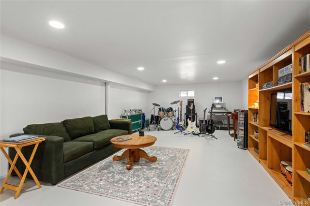 56 Brandon Drive, Chappaqua, NY 10549