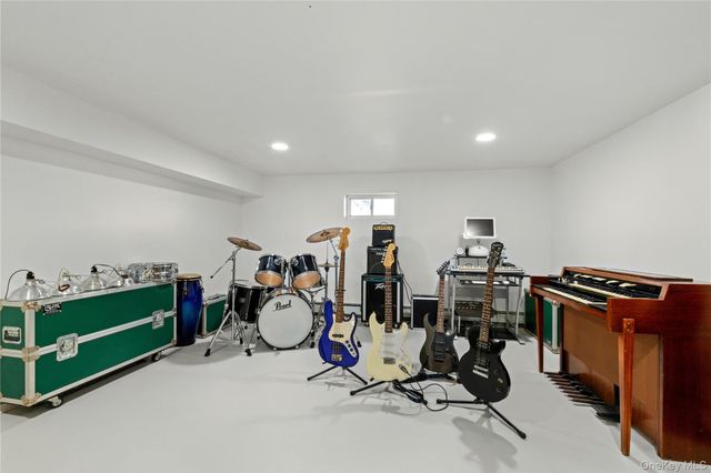 56 Brandon Drive, Chappaqua, NY 10549