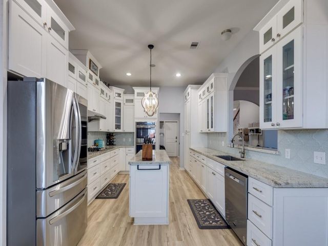 3219 Birkhill Court, Bay City, TX 77414