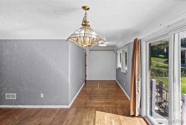 2303 Fairview Drive, Alton, IL 62002