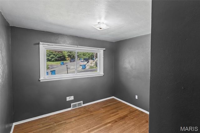 2303 Fairview Drive, Alton, IL 62002