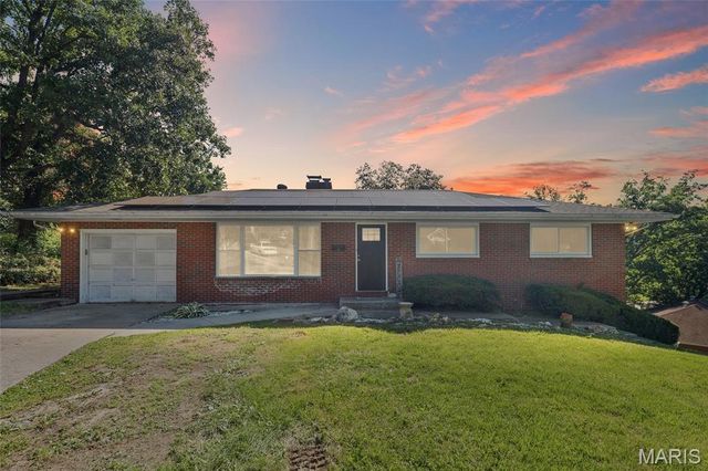 2303 Fairview Drive, Alton, IL 62002
