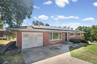 2303 Fairview Drive, Alton, IL 62002