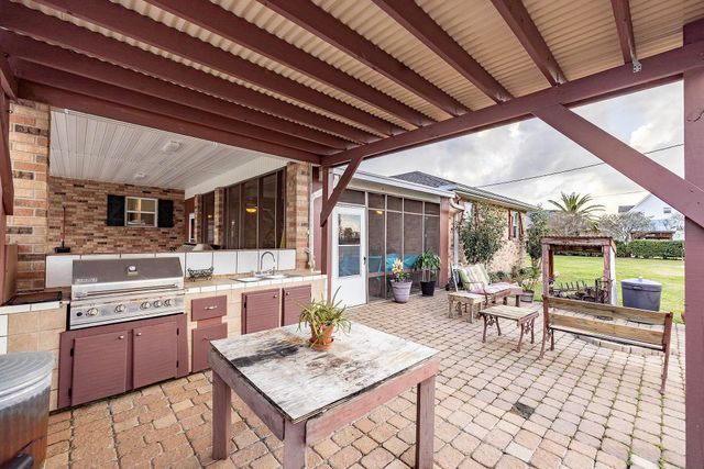 4167 Bayouside Dr, Houma, LA 70363