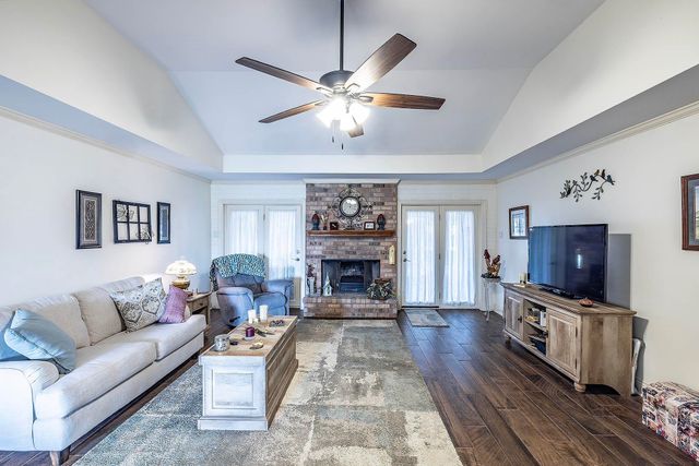 4167 Bayouside Dr, Houma, LA 70363