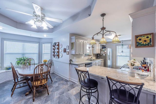 4167 Bayouside Dr, Houma, LA 70363