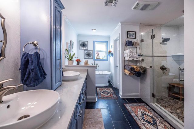 4167 Bayouside Dr, Houma, LA 70363