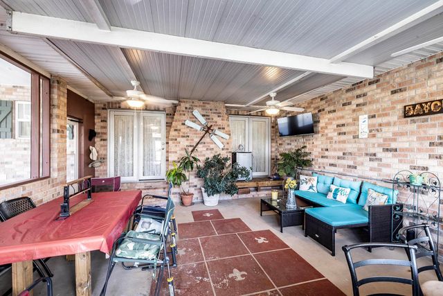 4167 Bayouside Dr, Houma, LA 70363