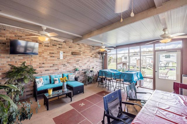 4167 Bayouside Dr, Houma, LA 70363