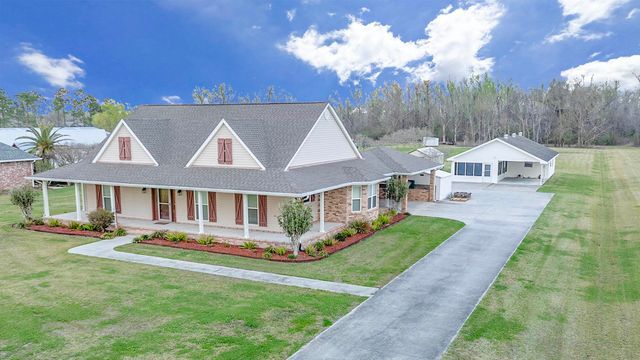 4167 Bayouside Dr, Houma, LA 70363