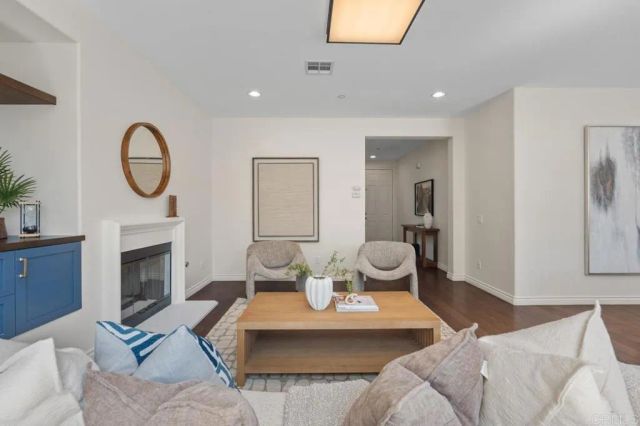 10553 Hollingsworth Way, San Diego, CA 92127
