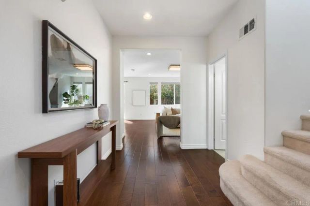 10553 Hollingsworth Way, San Diego, CA 92127