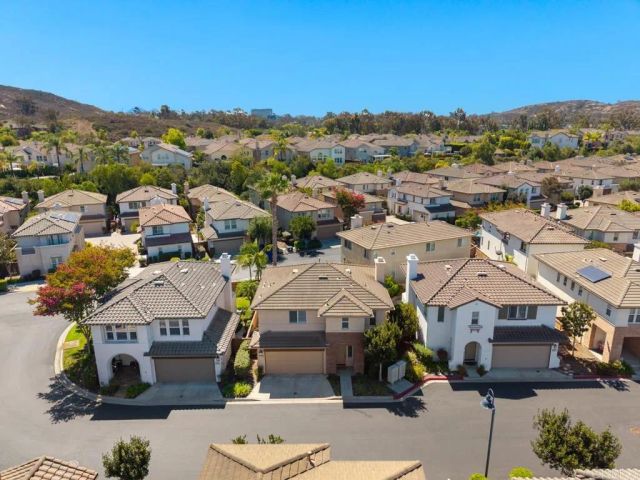 10553 Hollingsworth Way, San Diego, CA 92127