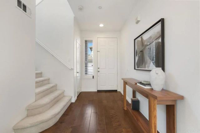10553 Hollingsworth Way, San Diego, CA 92127
