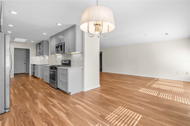 312 Downs Boulevard, Clemson, SC 29631