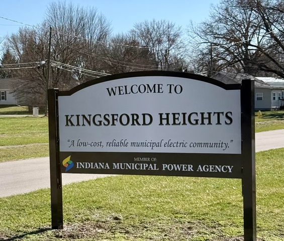 421 Belvoir Road, Kingsford Heights, IN 46346