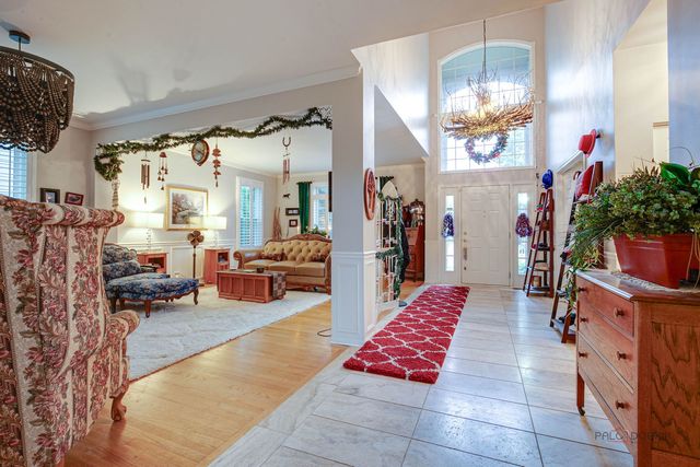 7449 Brentwood Lane, Gurnee, IL 60031