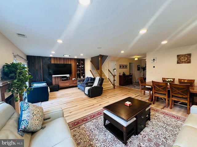 10 COLEBROOK CT, Princeton, NJ 08540
