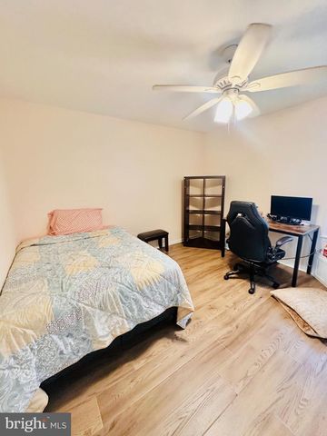 10 COLEBROOK CT, Princeton, NJ 08540
