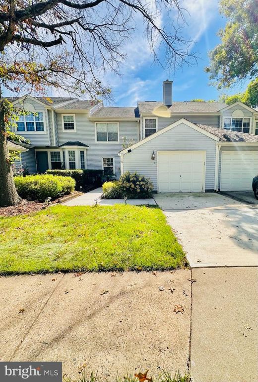 10 COLEBROOK CT, Princeton, NJ 08540