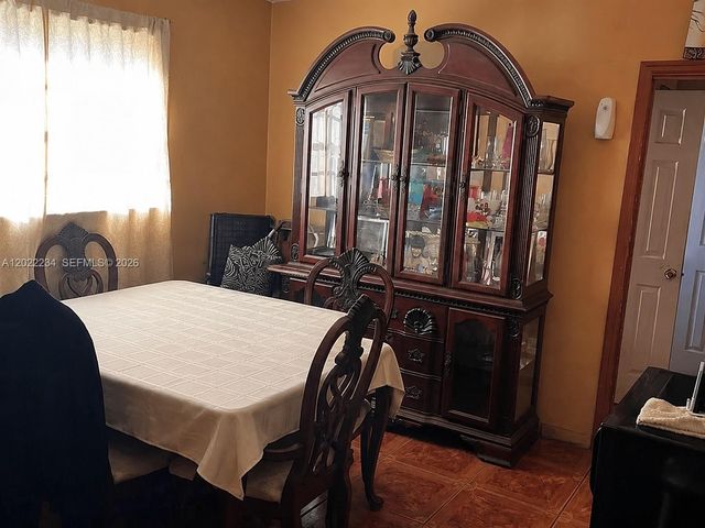 716 NW 4th St, Hallandale Beach, FL 33009