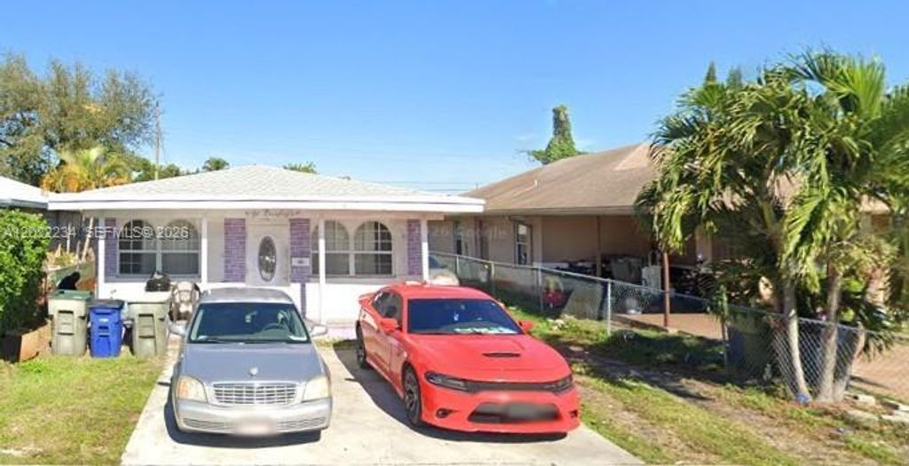 716 NW 4th St, Hallandale Beach, FL 33009