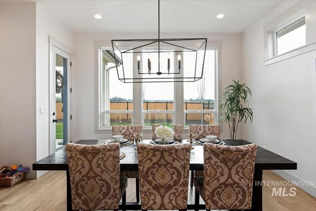 21890 Paint Ave, Star, ID 83669