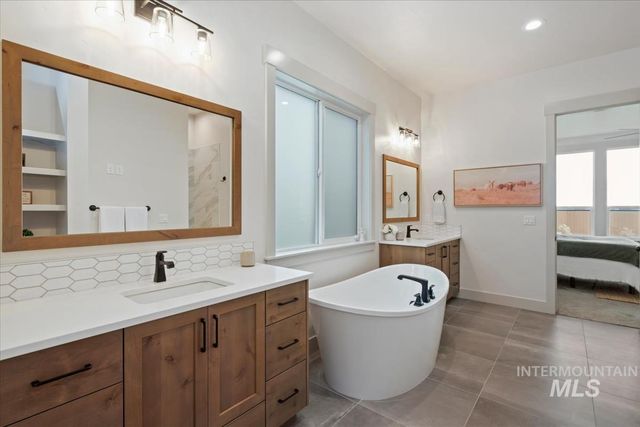 21890 Paint Ave, Star, ID 83669