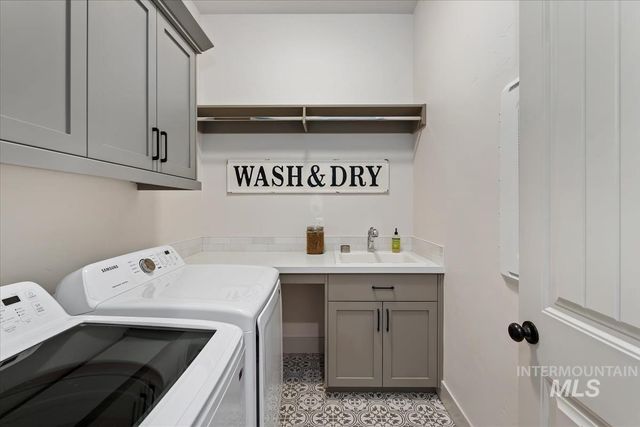 21890 Paint Ave, Star, ID 83669