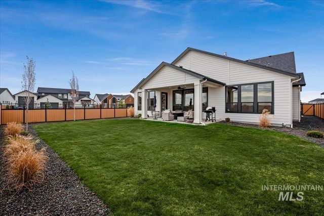 21890 Paint Ave, Star, ID 83669