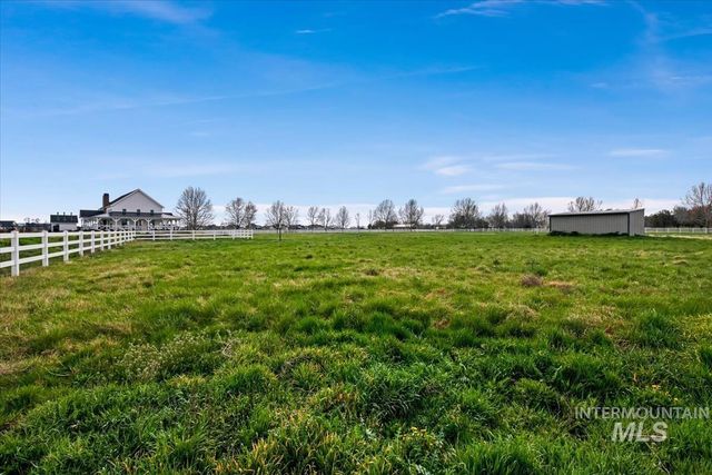 21890 Paint Ave, Star, ID 83669