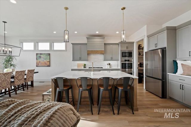 21890 Paint Ave, Star, ID 83669