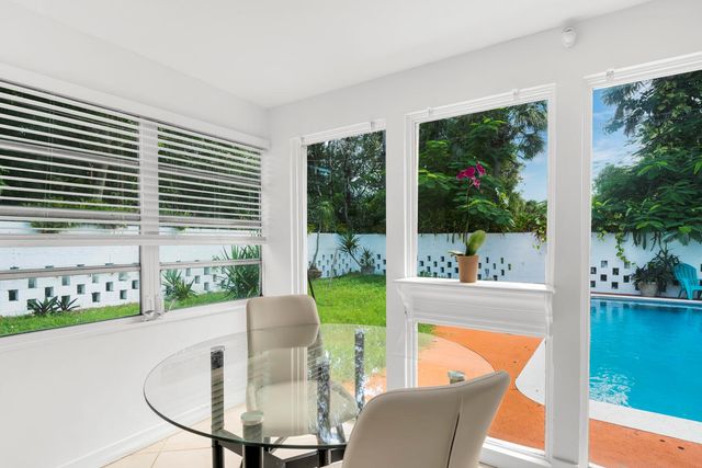 842 Sw 11th Court, Fort Lauderdale, FL 33315